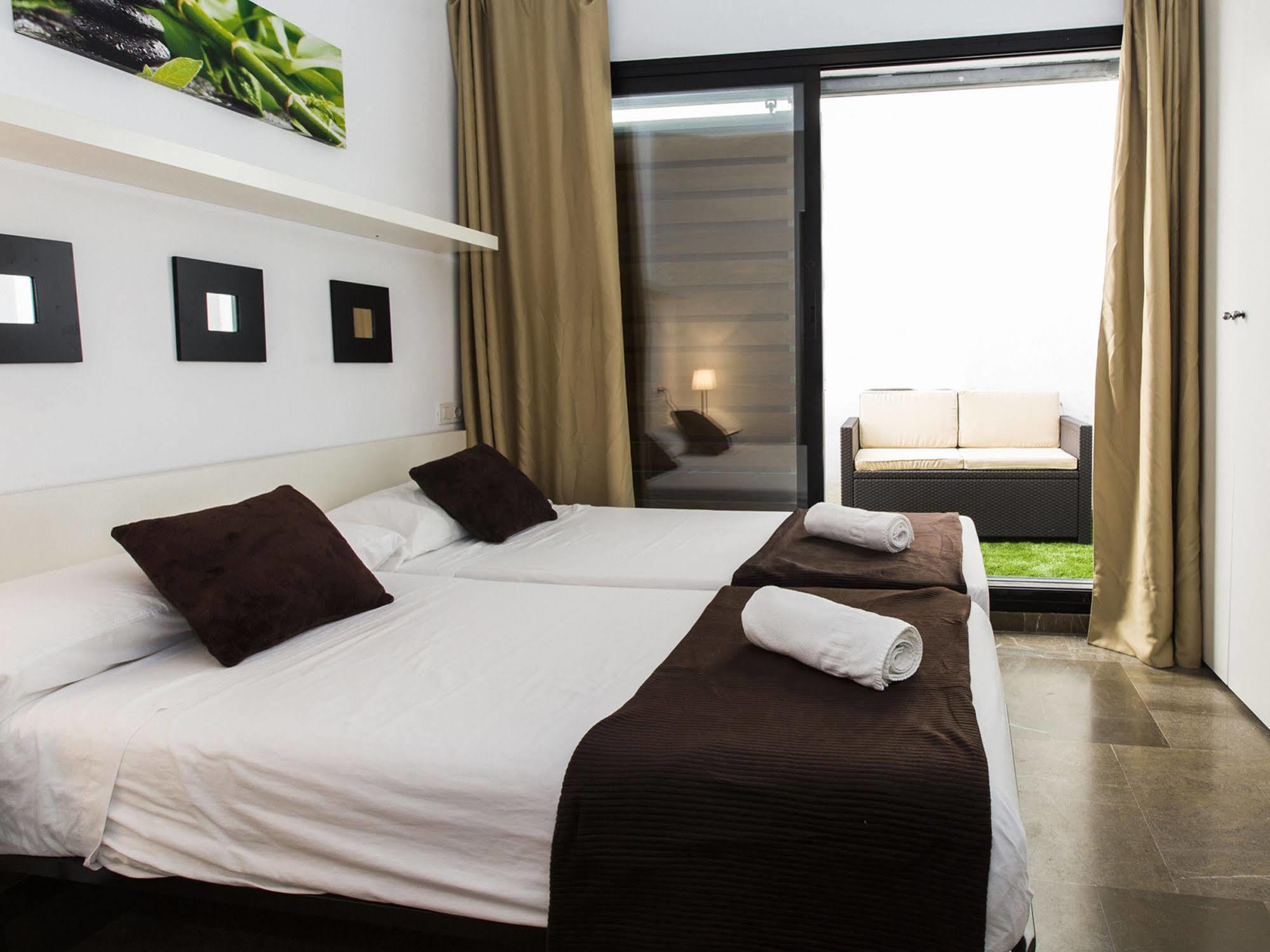 Total Valencia Vitoria Apartment Exterior photo